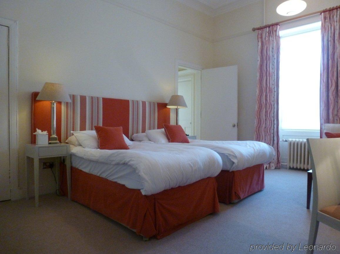Royal Overseas League Hotel Edimburgo Habitación foto